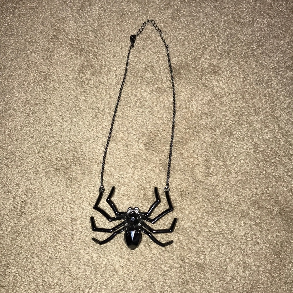 Necklace 🕷